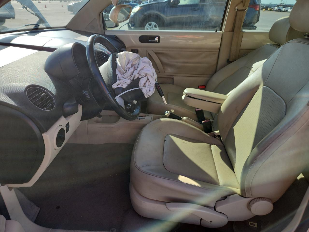 2009 Volkswagen New Beetle S - Фото 7