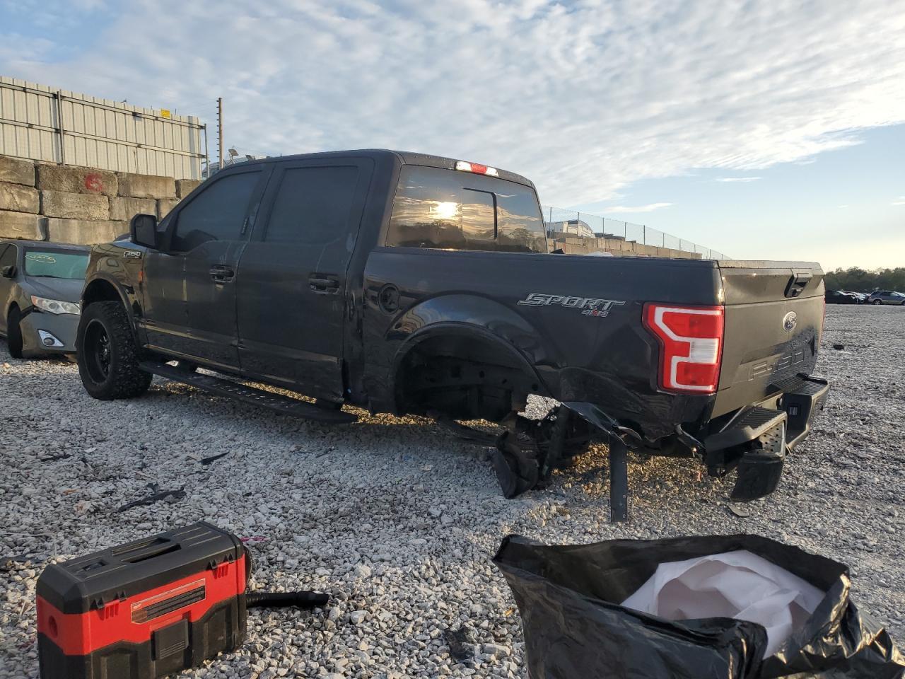 2019 Ford F150 Supercrew - Фото 2