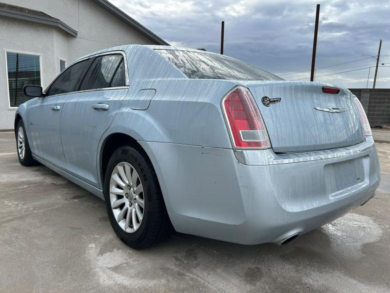 2013 Chrysler 300 - Фото 3