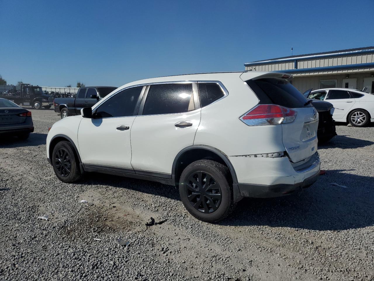 2016 Nissan Rogue S - Image 2