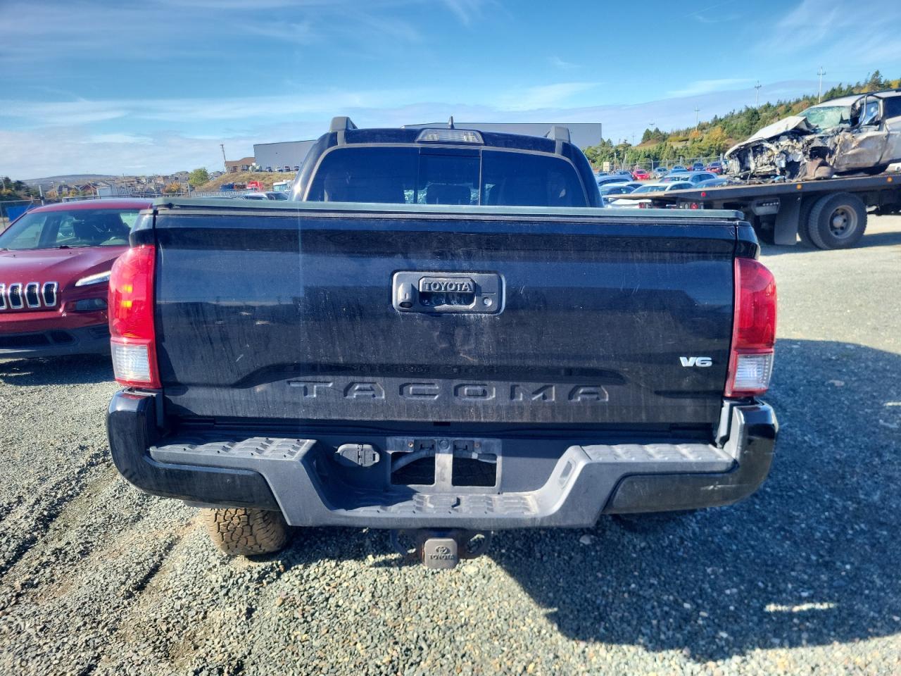 2017 Toyota Tacoma Double Cab - Image 6