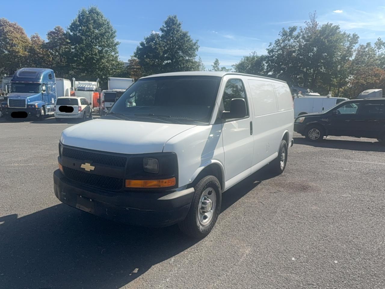 2014 Chevrolet Express G2500 - Фото 2