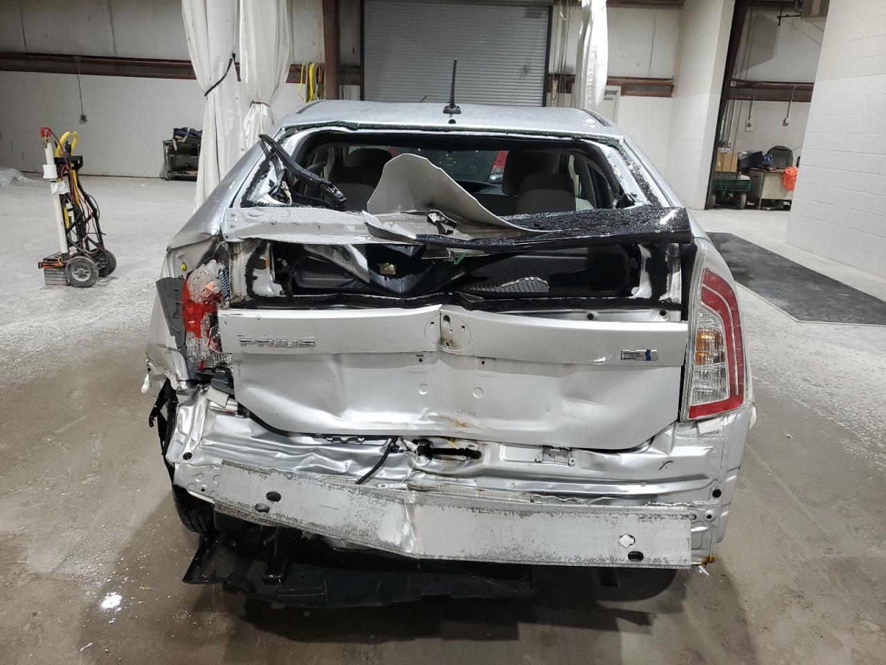 2015 Toyota Prius Three - Image 6