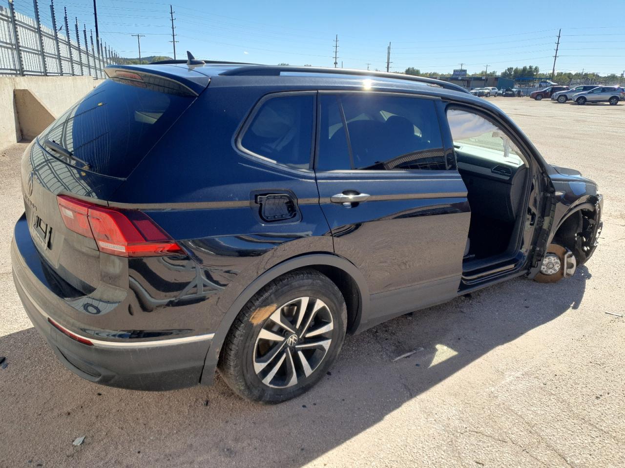 2023 Volkswagen Tiguan S - Image 3