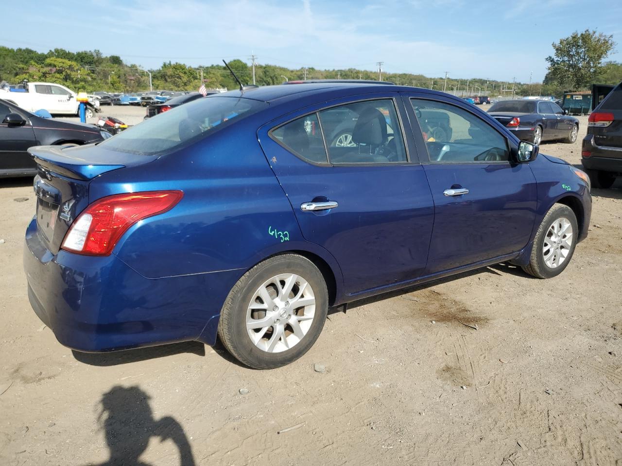 2018 Nissan Versa S - Image 3