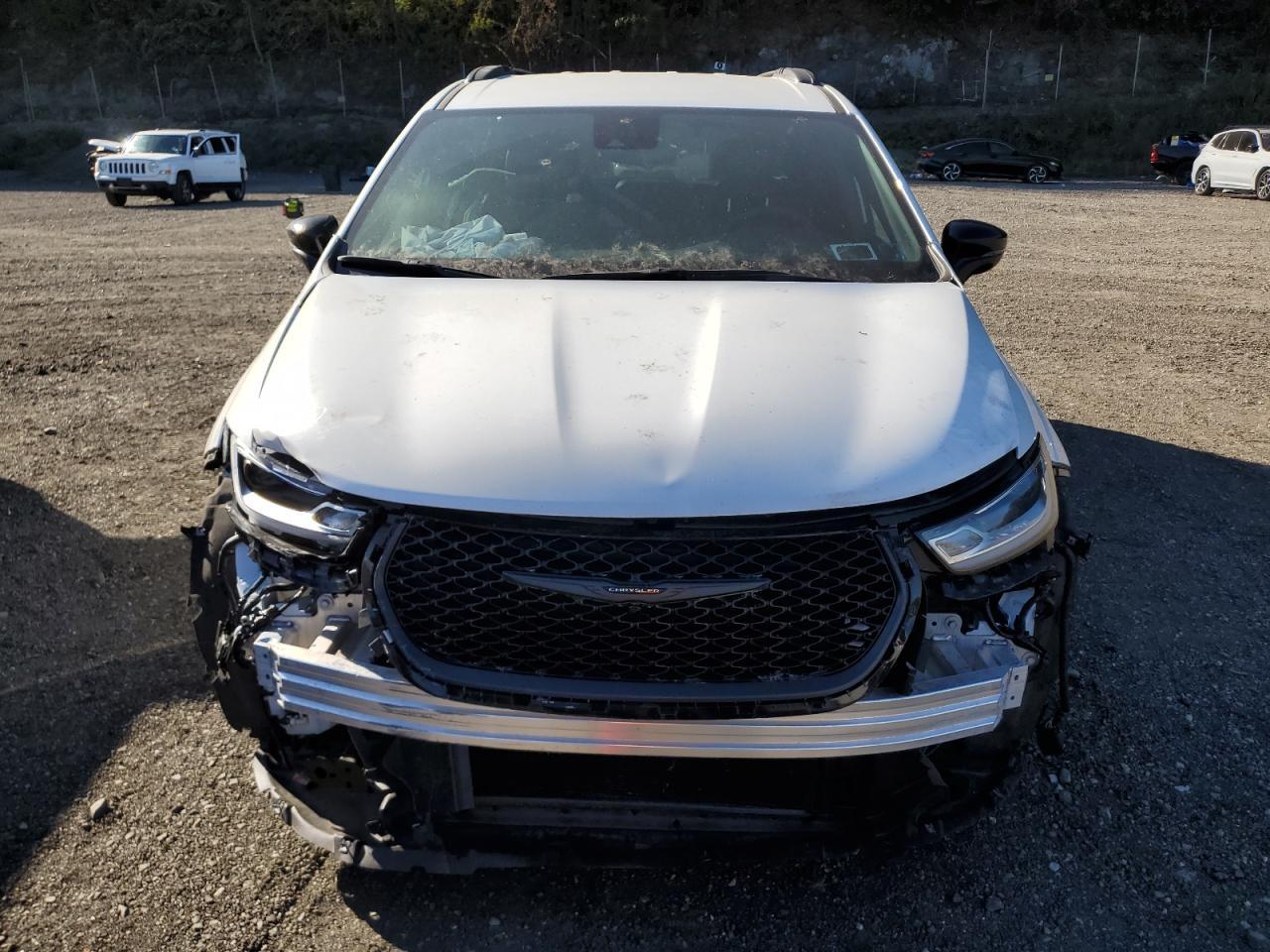 2024 Chrysler Pacifica Touring L - Фото 5