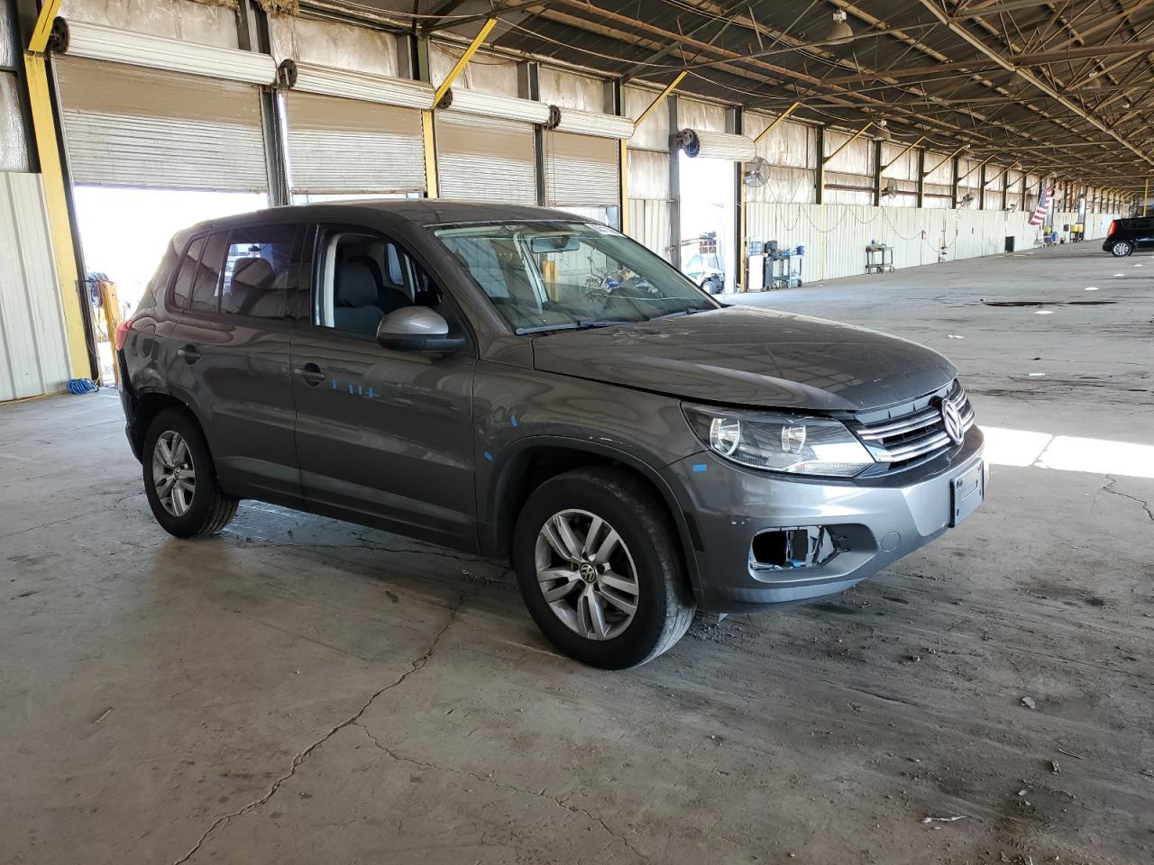 2013 Volkswagen Tiguan S - Фото 4