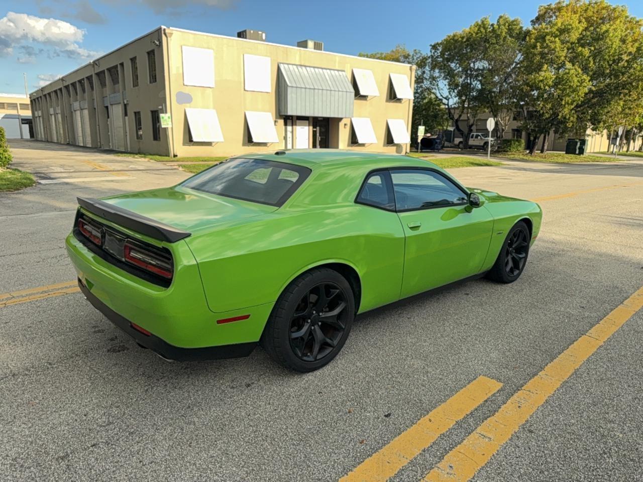2015 Dodge Challenger Sxt - Фото 4