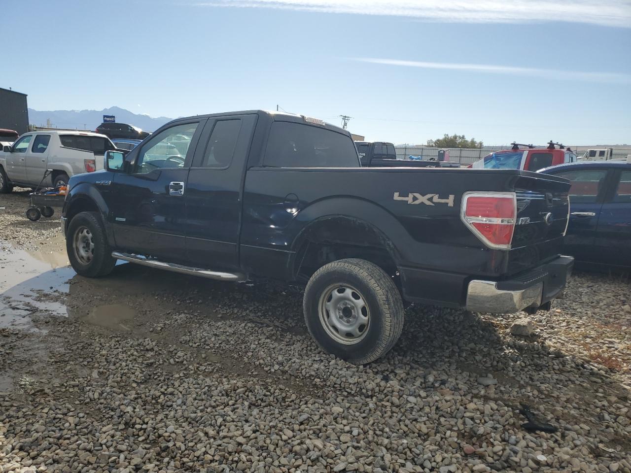 2013 Ford F150 Super Cab - Фото 2