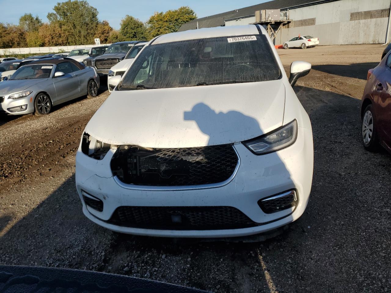 2023 Chrysler Pacifica Touring - Image 5