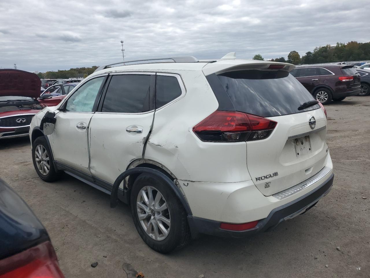 2018 Nissan Rogue S - Image 2