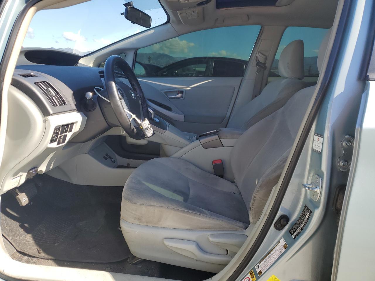 2012 Toyota Prius - Image 7