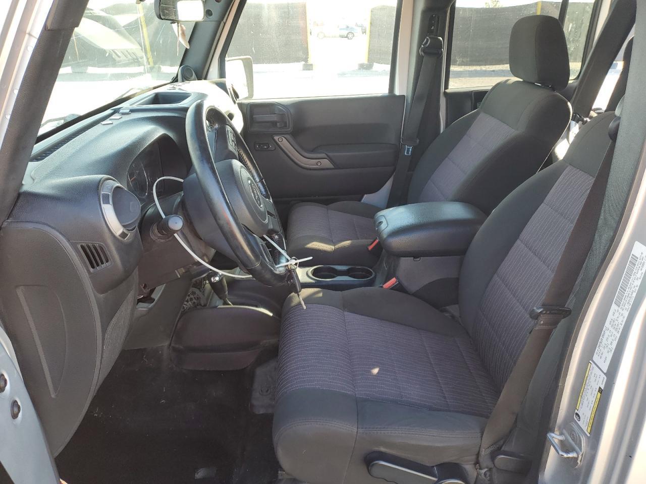 2011 Jeep Wrangler Unlimited Sport - Image 7