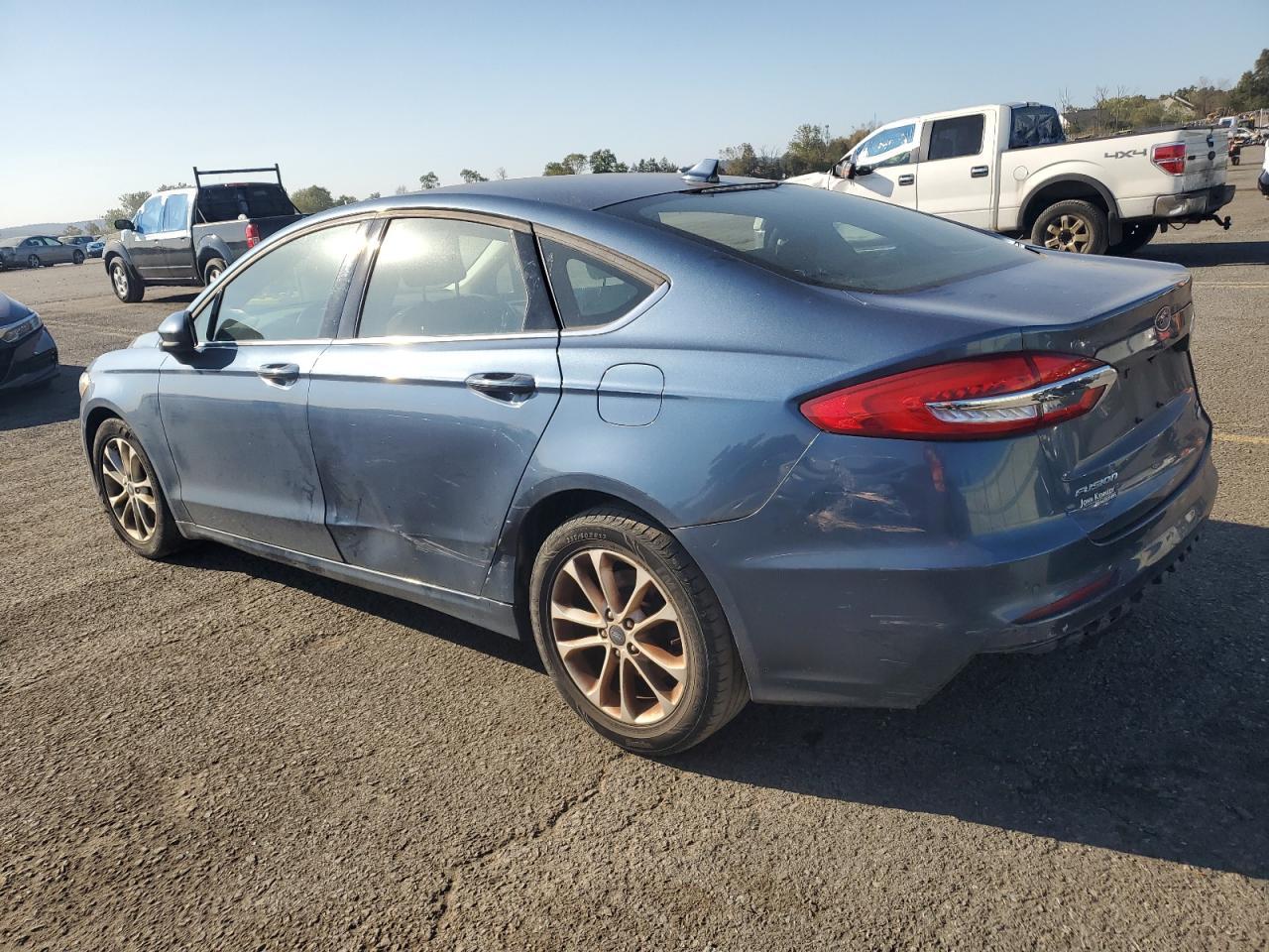 2019 Ford Fusion Se - Image 2