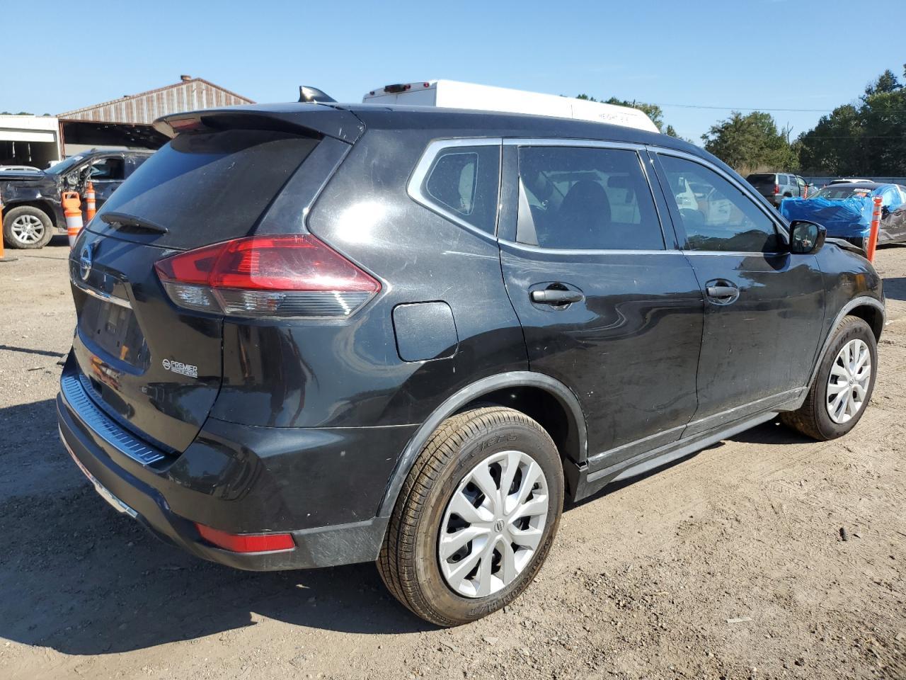 2020 Nissan Rogue S - Фото 3