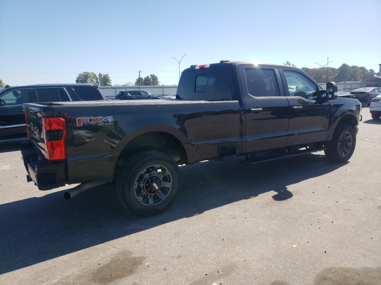 2024 Ford F250 Super Duty - Фото 3