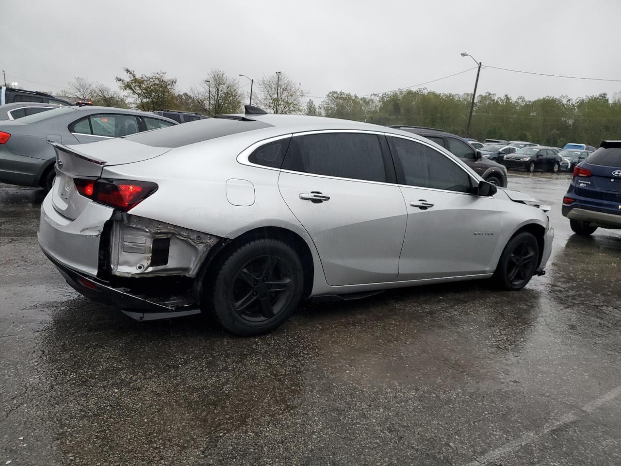 2018 Chevrolet Malibu Ls - Фото 3