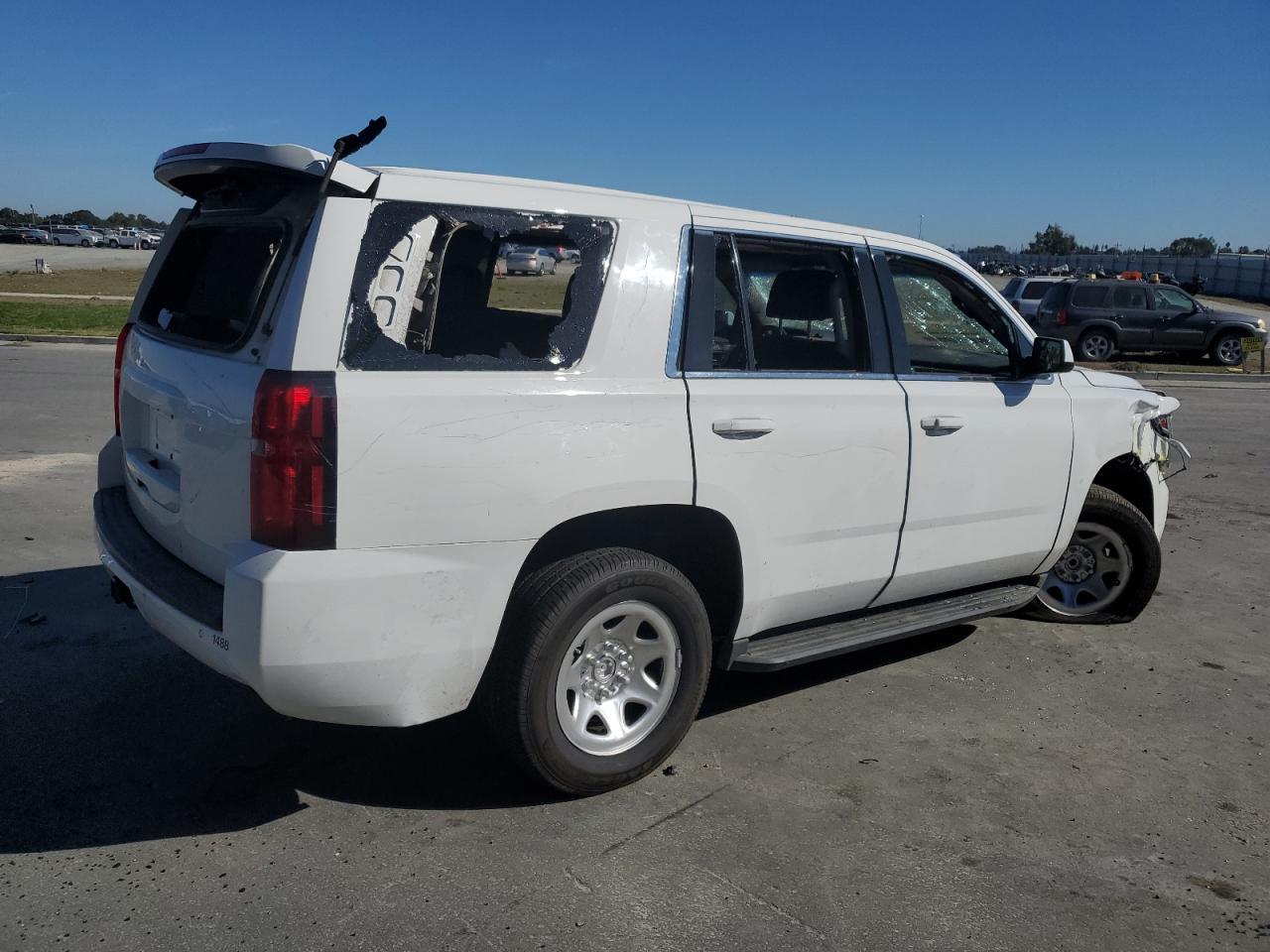 2017 Chevrolet Tahoe Police - Image 3