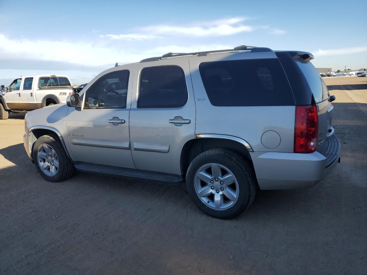 2009 GMC Yukon Slt - Фото 2