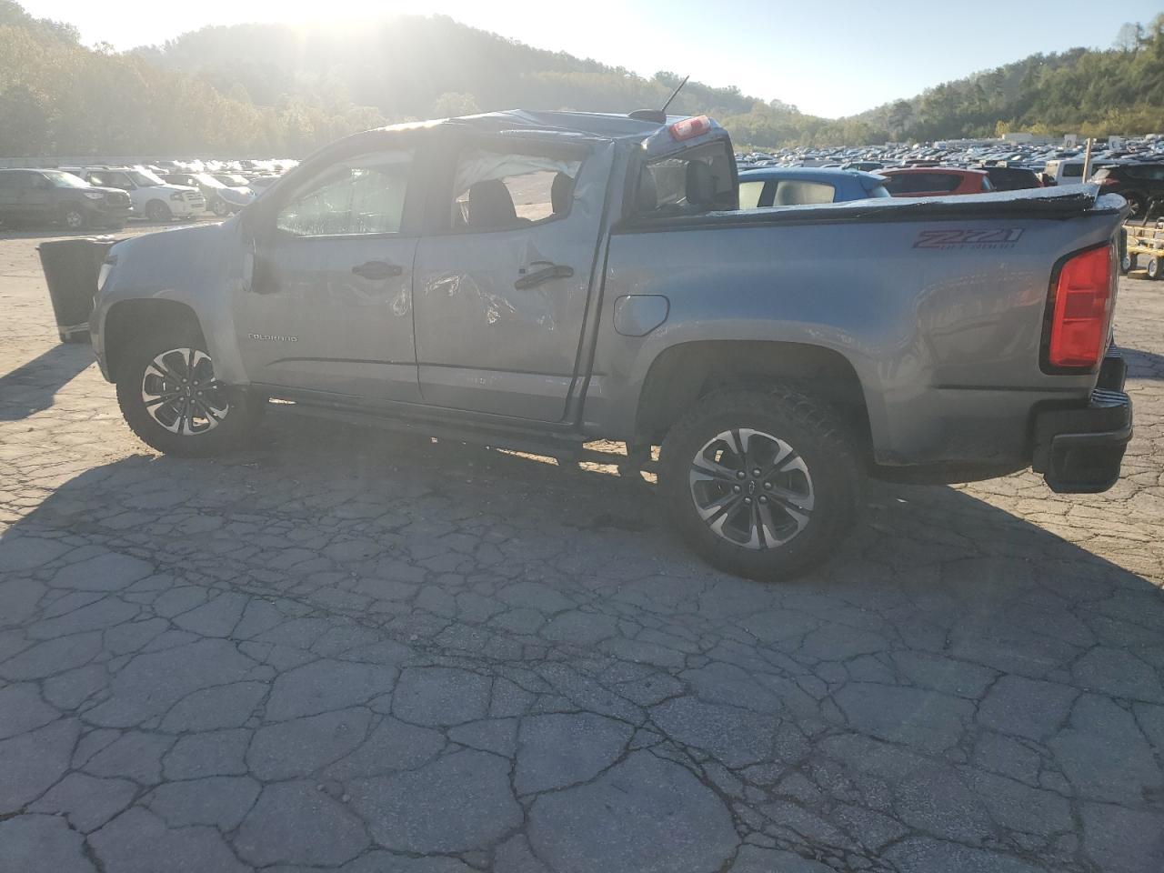 2022 Chevrolet Colorado Z71 - Фото 2