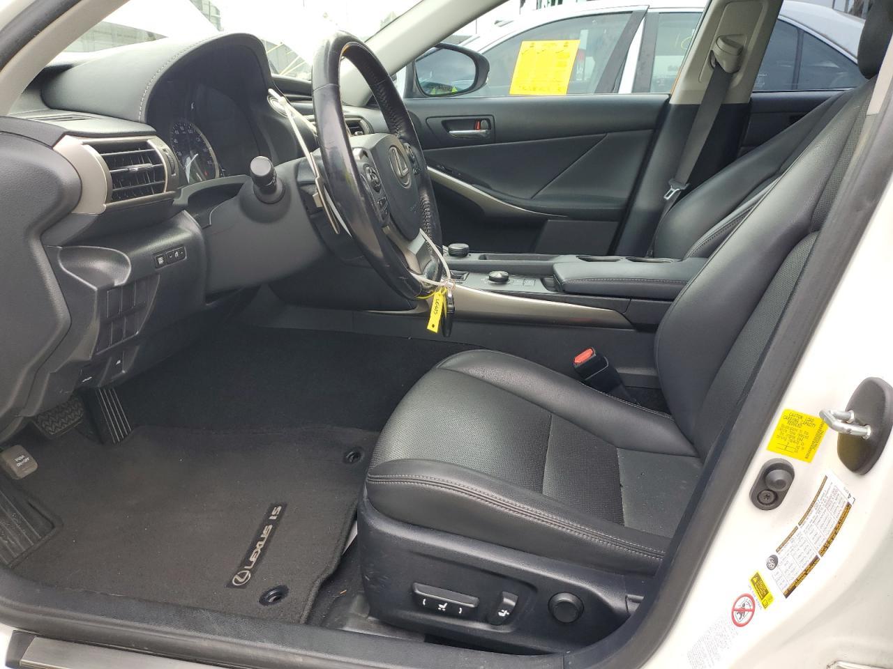 2016 Lexus Is 200T - Фото 7