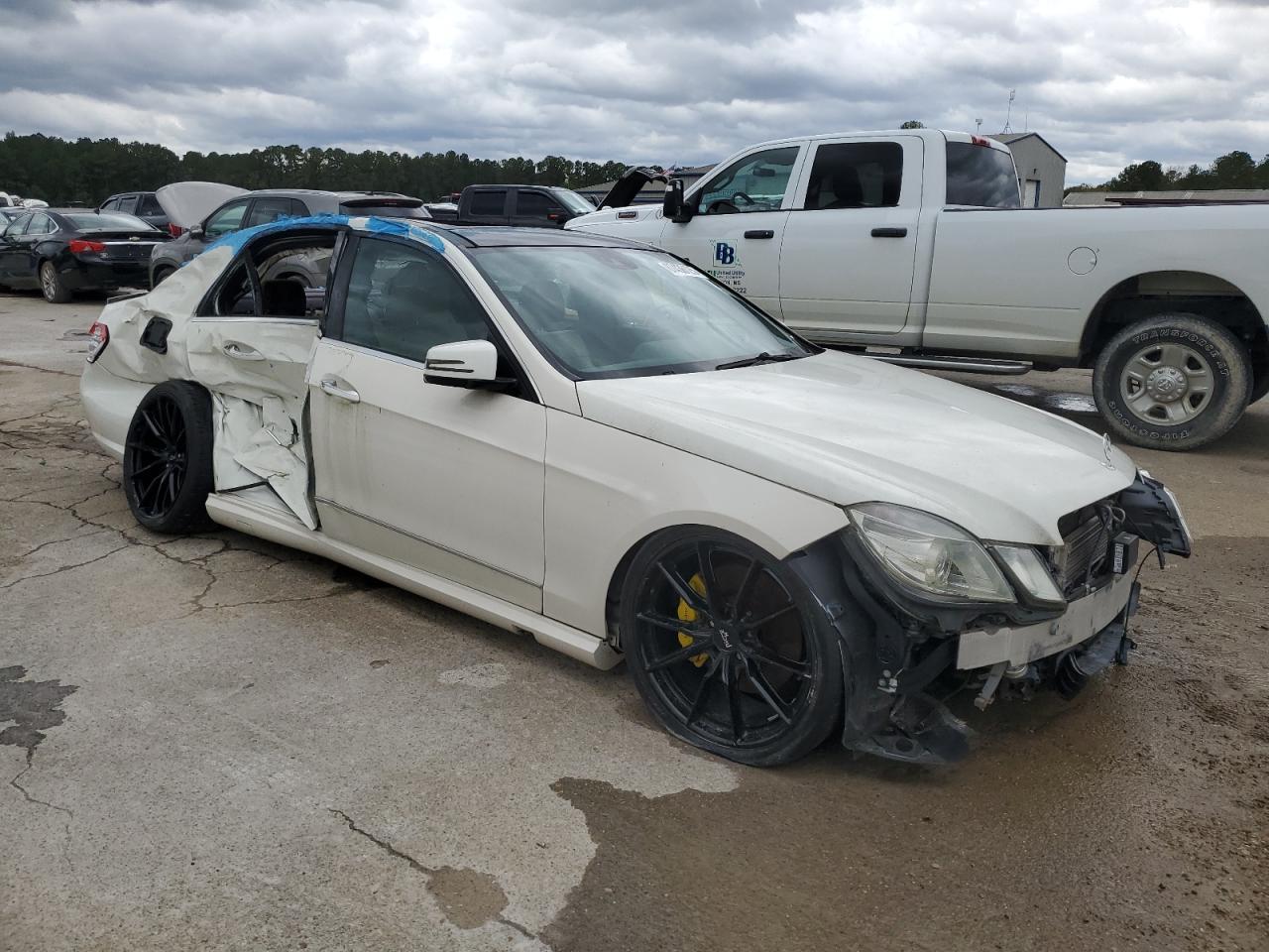 2011 Mercedes-Benz E 550 4Matic - Фото 4