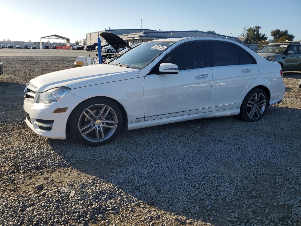 2014 Mercedes-Benz C 250