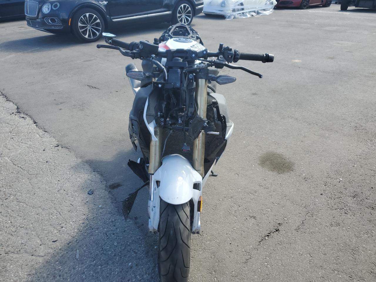 2024 BMW S 1000 R - Image 2