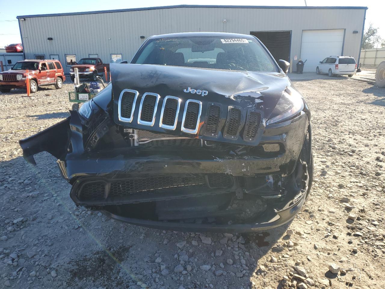 2017 Jeep Cherokee Sport - Фото 5
