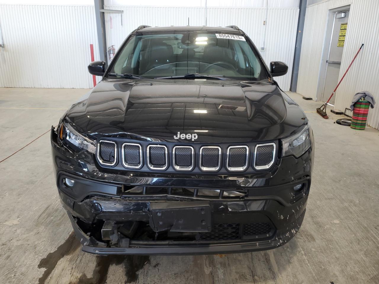 2022 Jeep Compass Latitude - Image 5