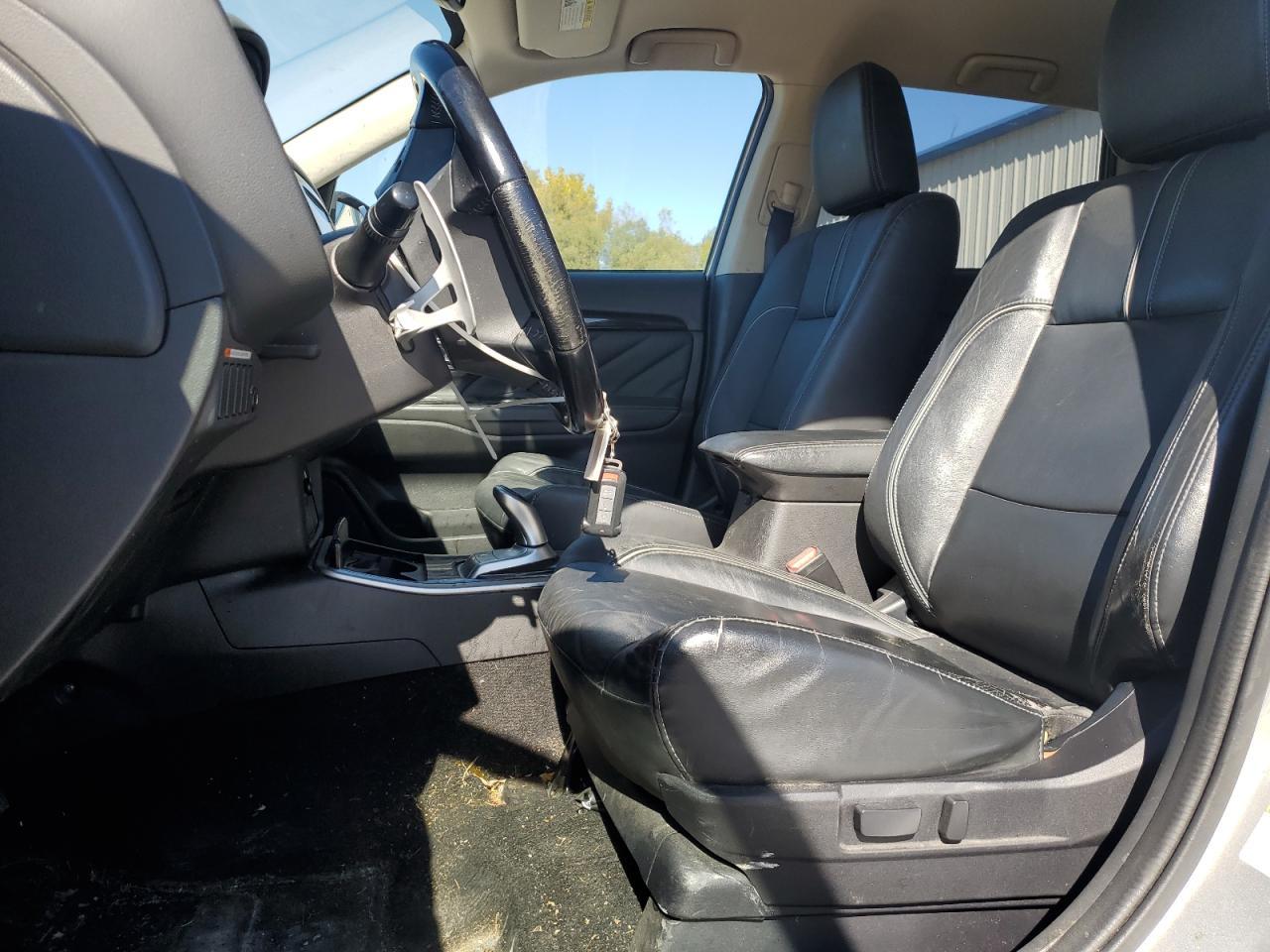 2018 Mitsubishi Outlander Phev - Фото 7