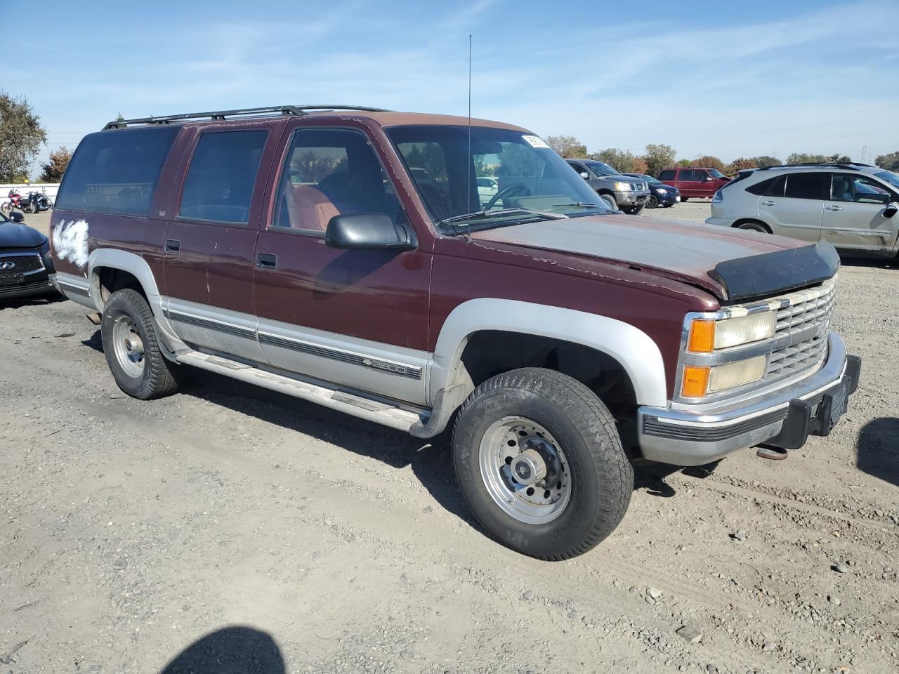 1992 Chevrolet Suburban K2500 - Image 4
