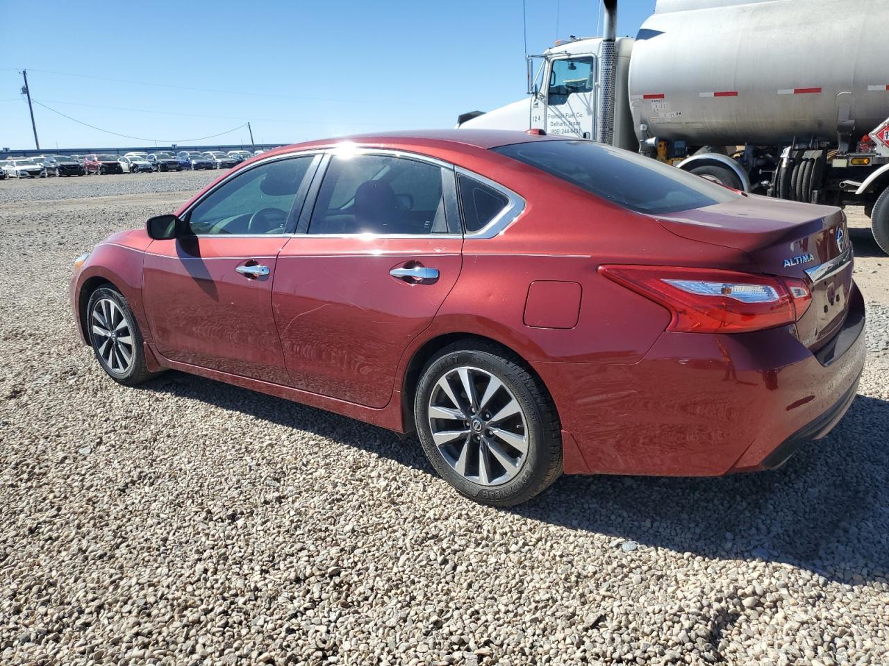 2017 Nissan Altima 2.5 - Фото 2