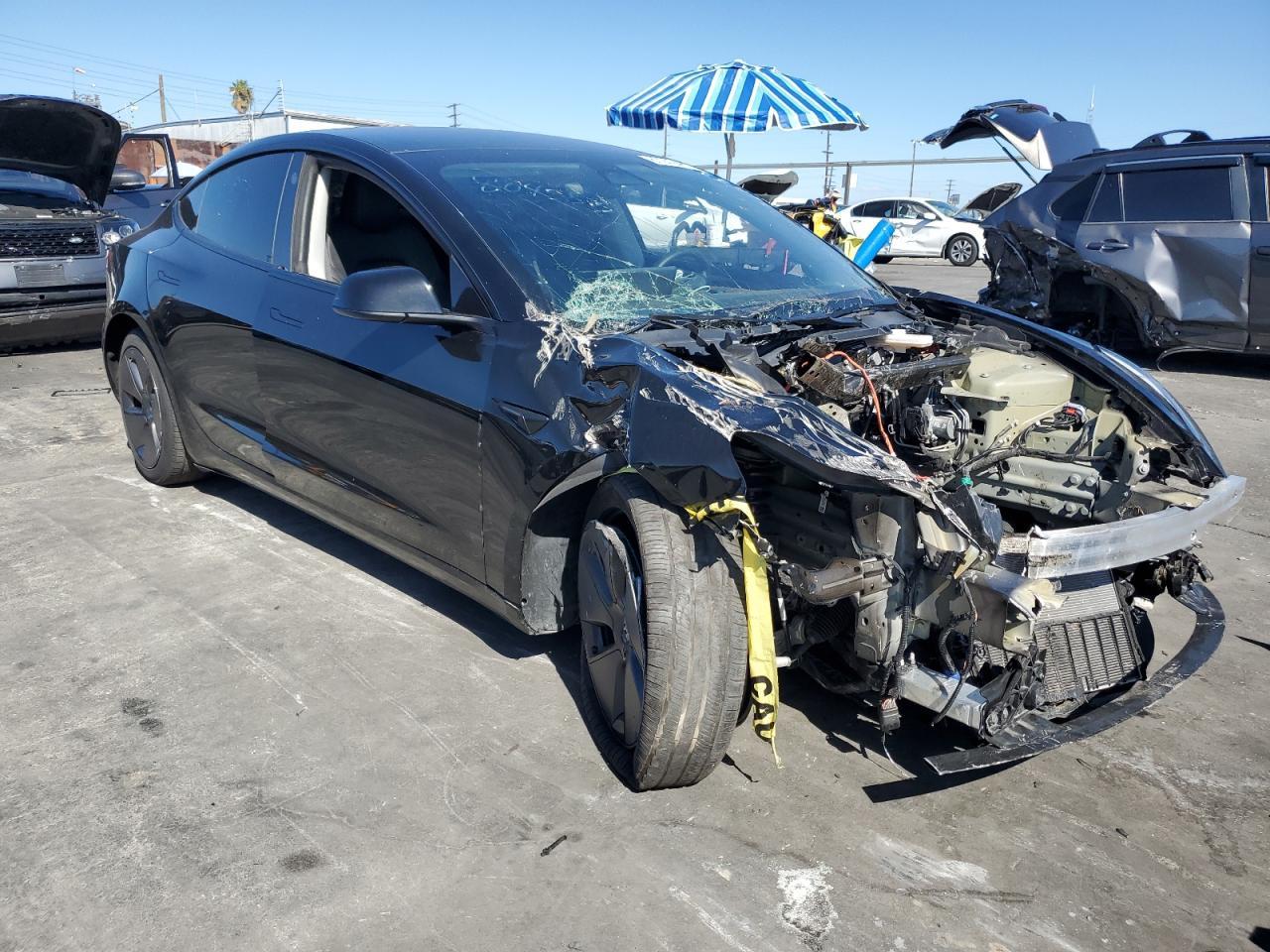 2023 Tesla Model 3 - Фото 4