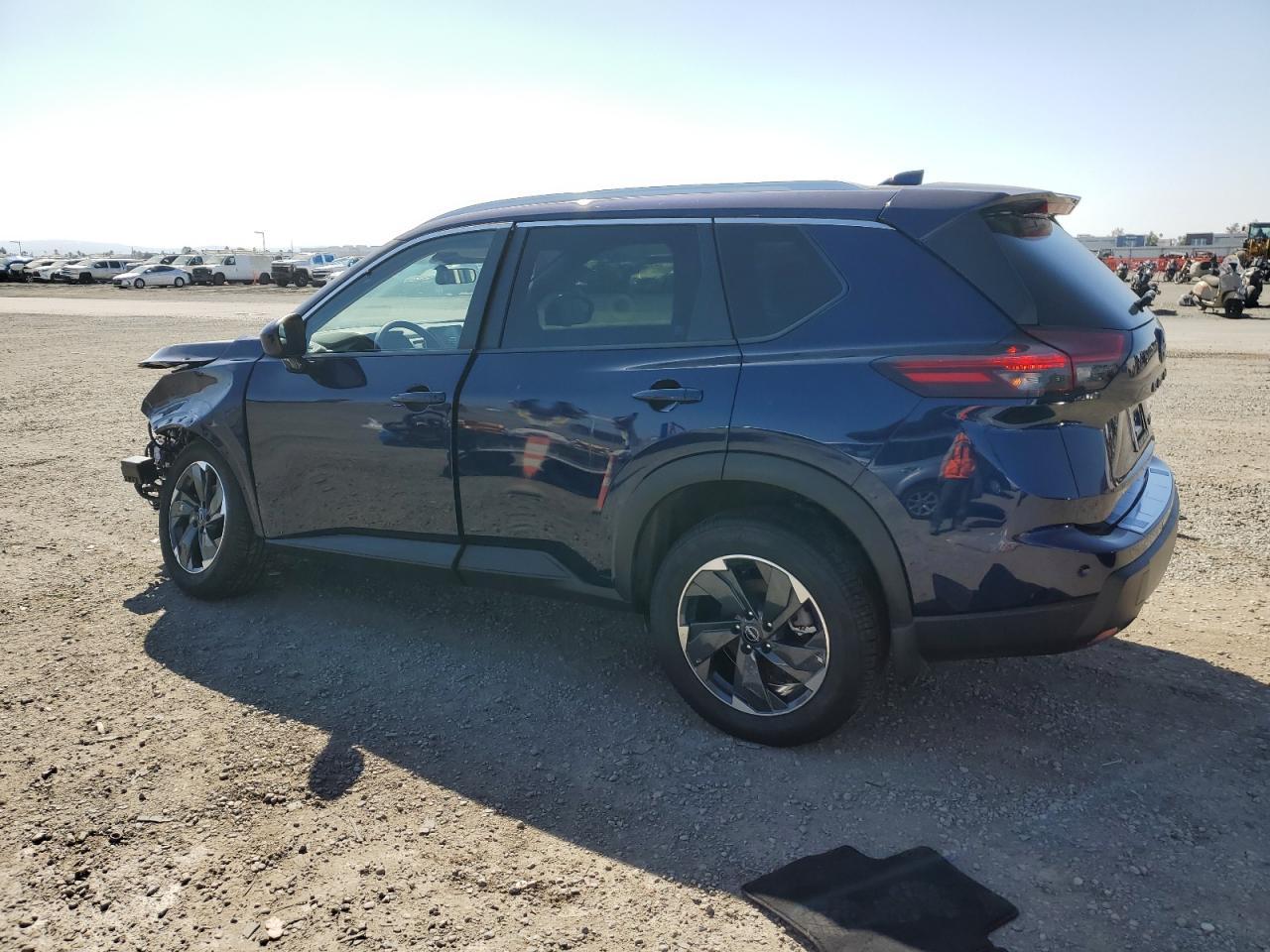 2024 Nissan Rogue Sv - Фото 2