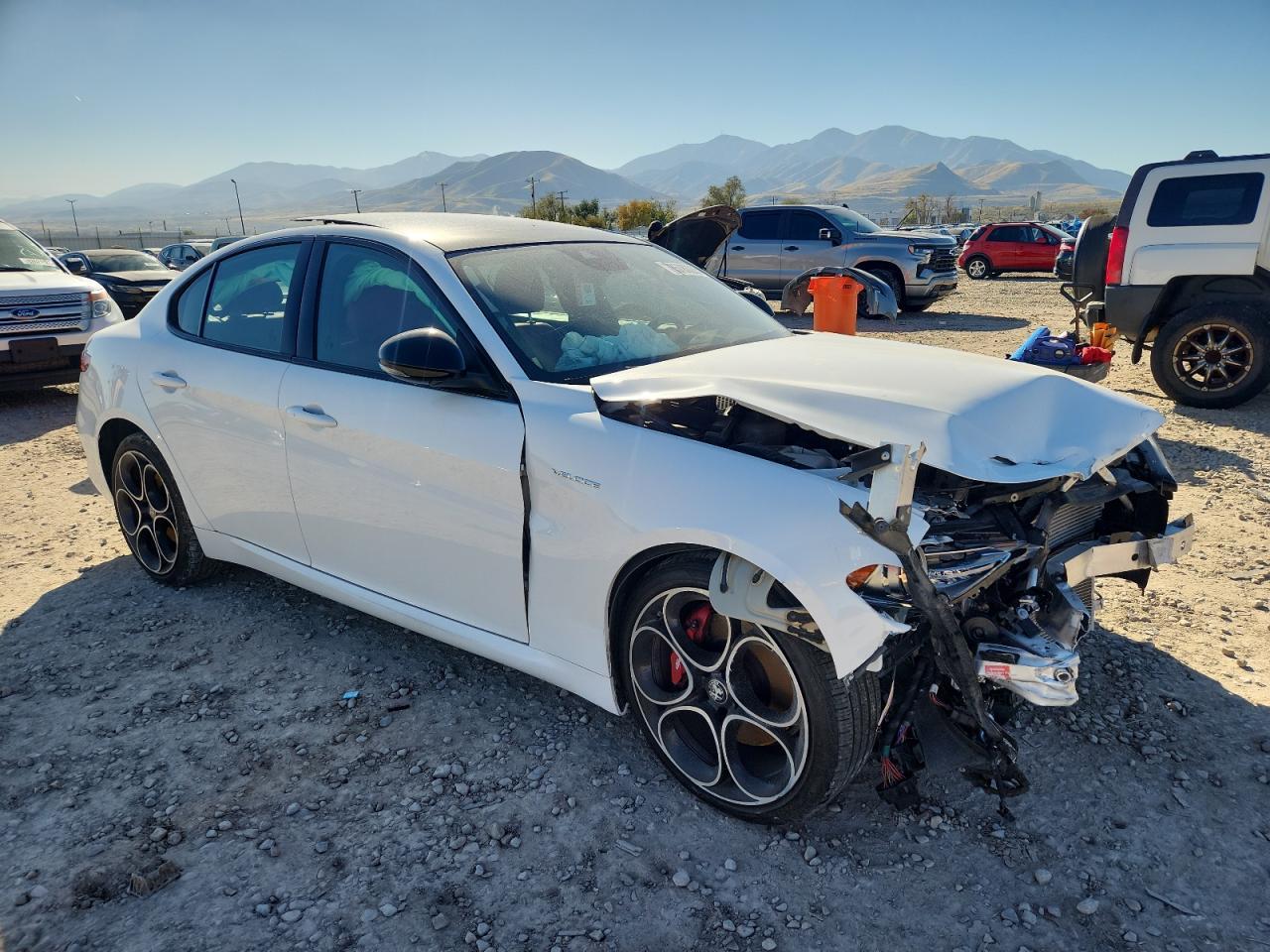 2023 Alfa Romeo Giulia Ti - Image 4