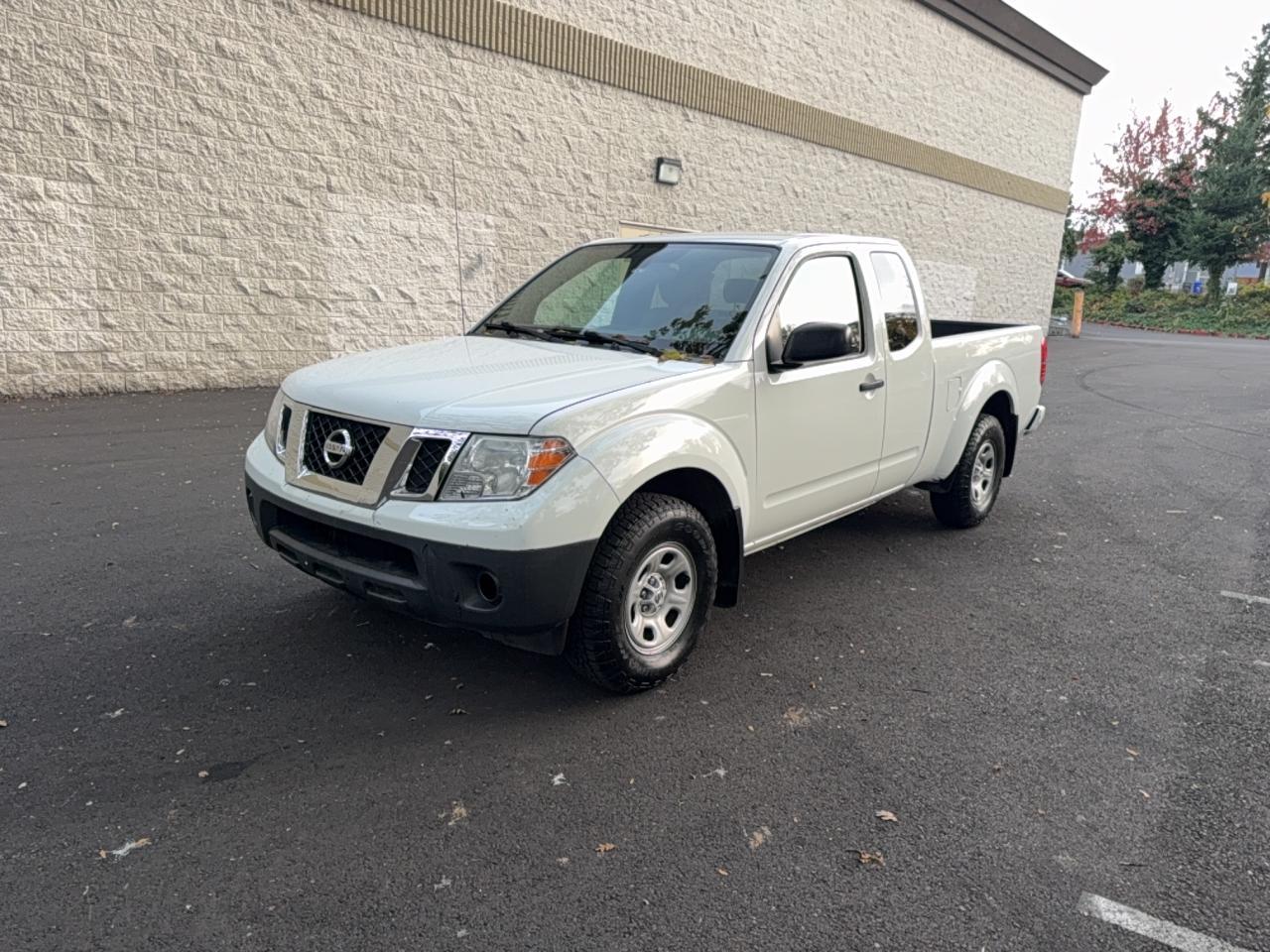 2019 Nissan Frontier S - Image 2