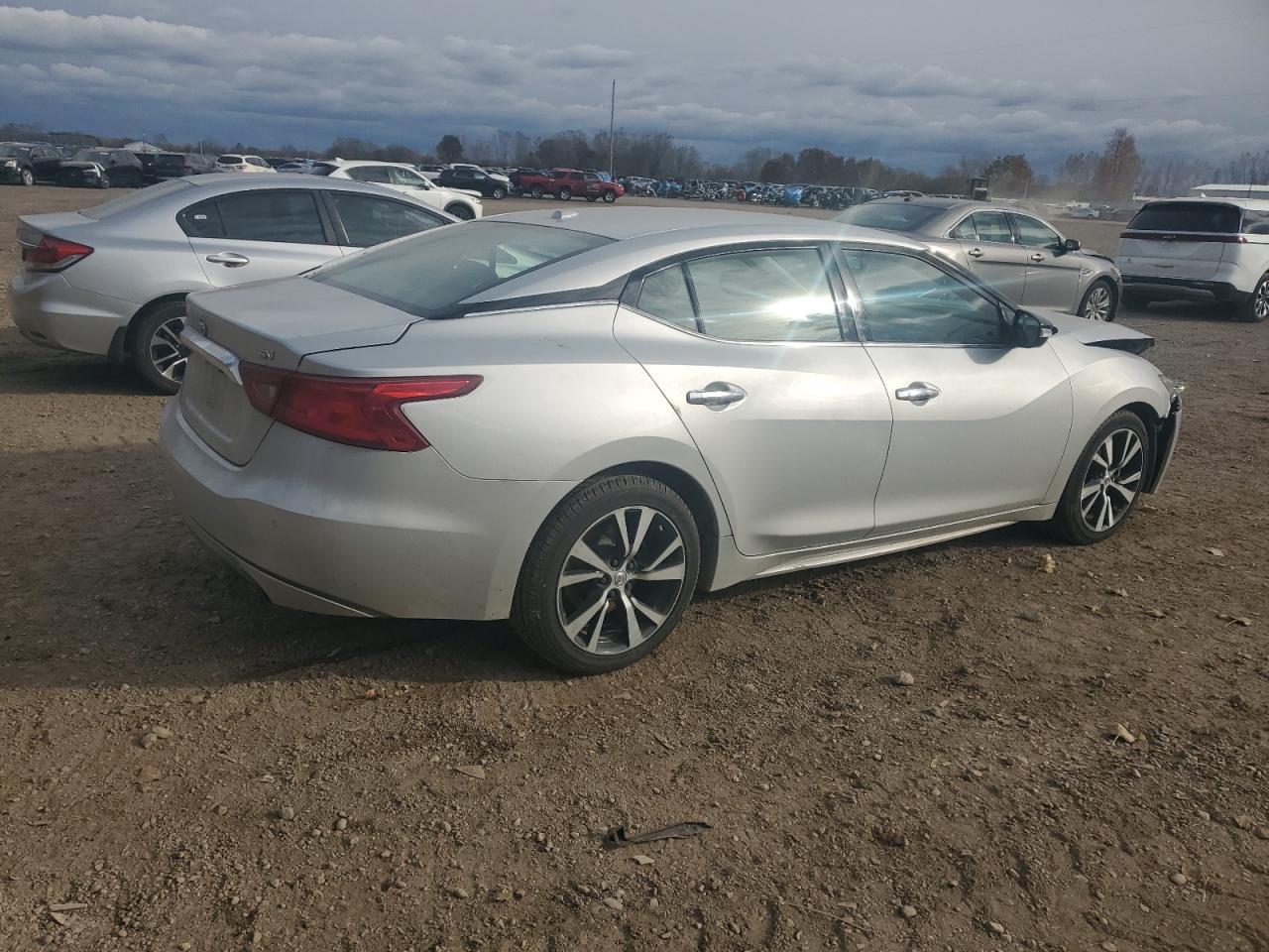 2017 Nissan Maxima 3.5S - Image 3