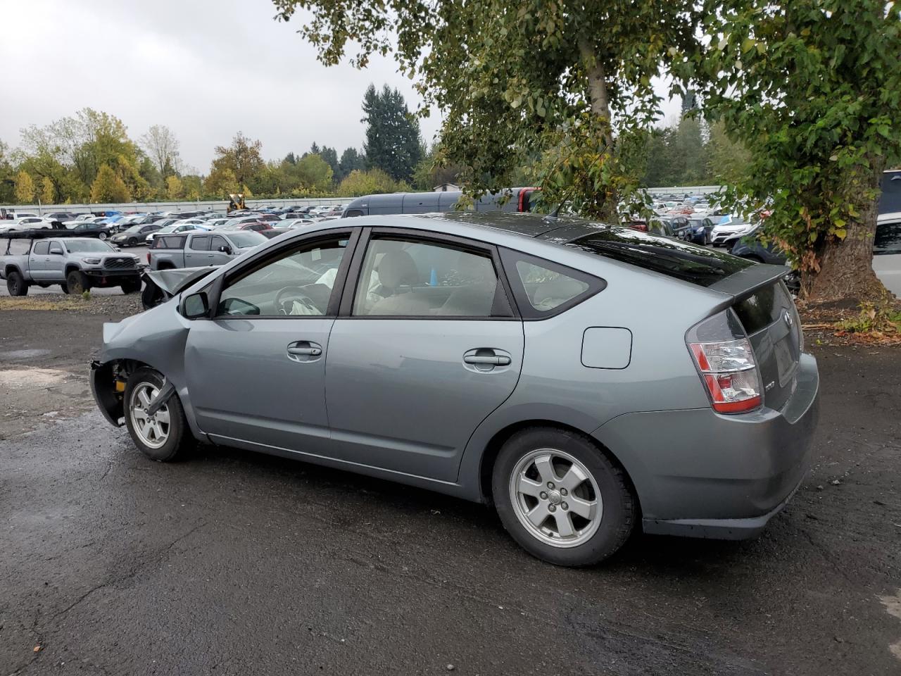 2004 Toyota Prius - Image 2