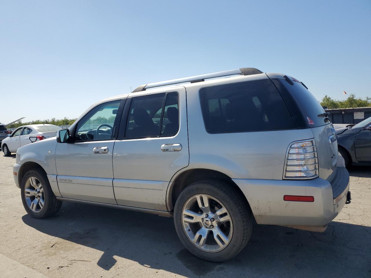 2010 Mercury Mountaineer Premier - Фото 2