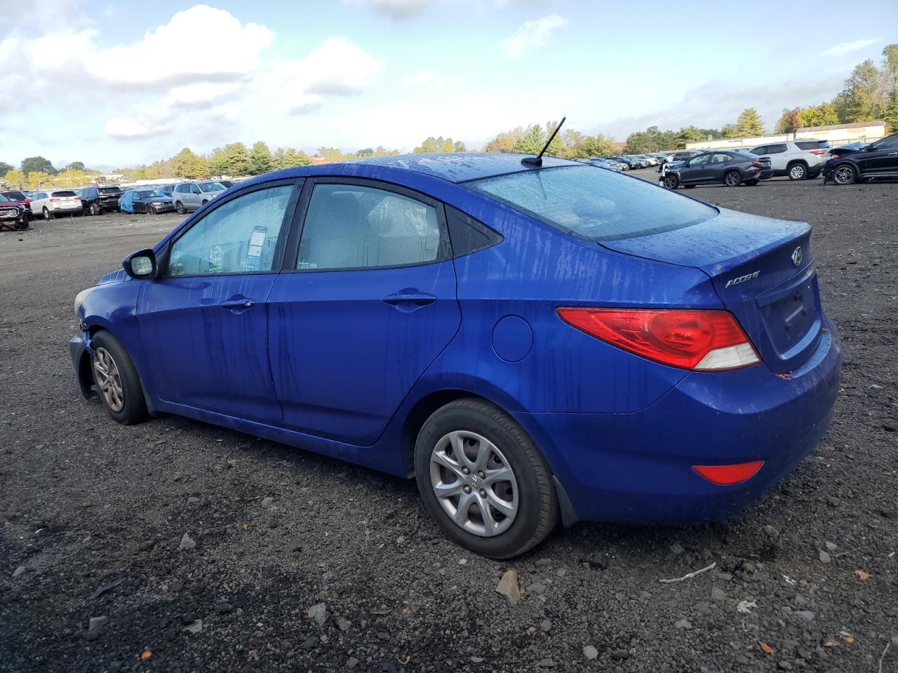 2012 Hyundai Accent Gls - Фото 2