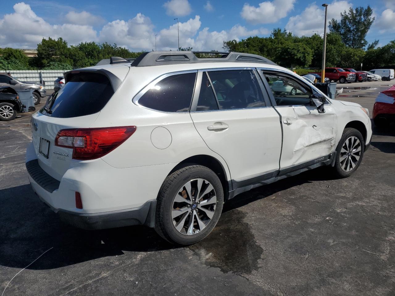 2016 Subaru Outback 2.5I Limited - Image 3