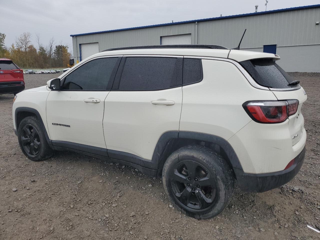 2019 Jeep Compass Latitude - Image 2