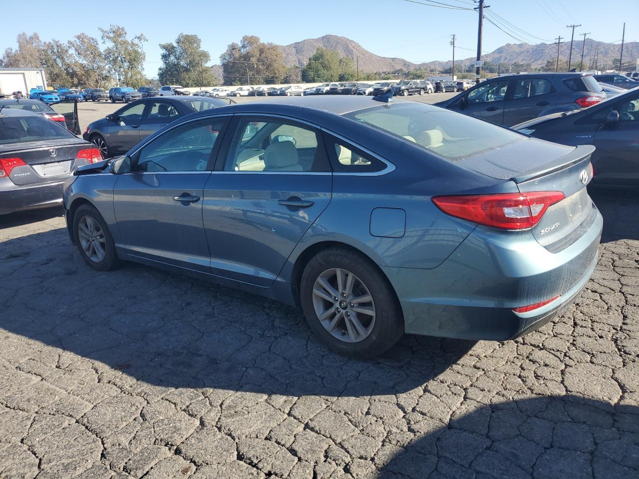 2015 Hyundai Sonata Se - Image 2