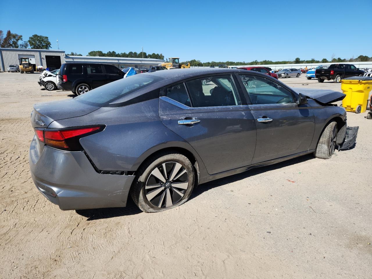 2022 Nissan Altima Sv - Image 3