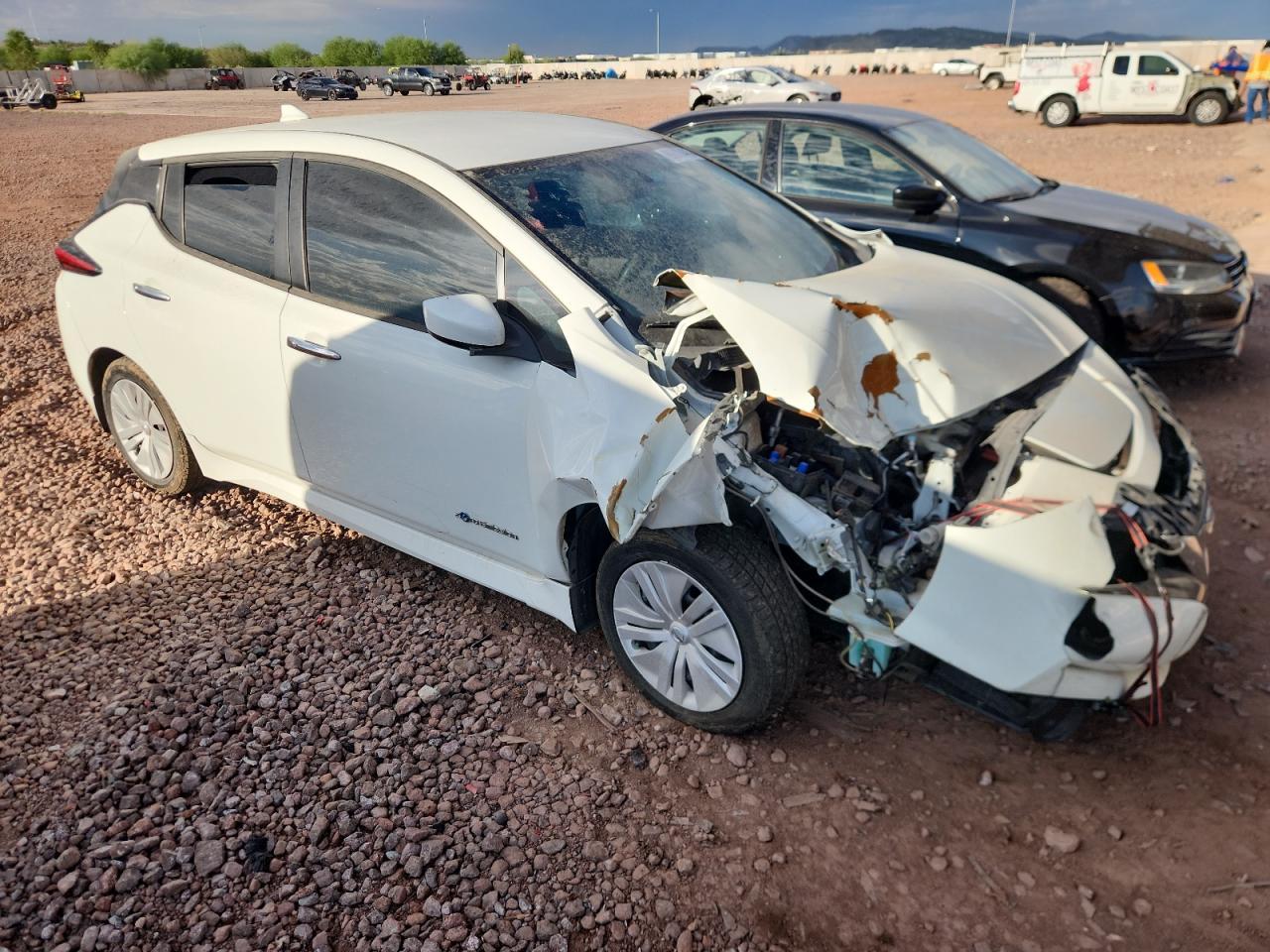 2019 Nissan Leaf S - Image 4