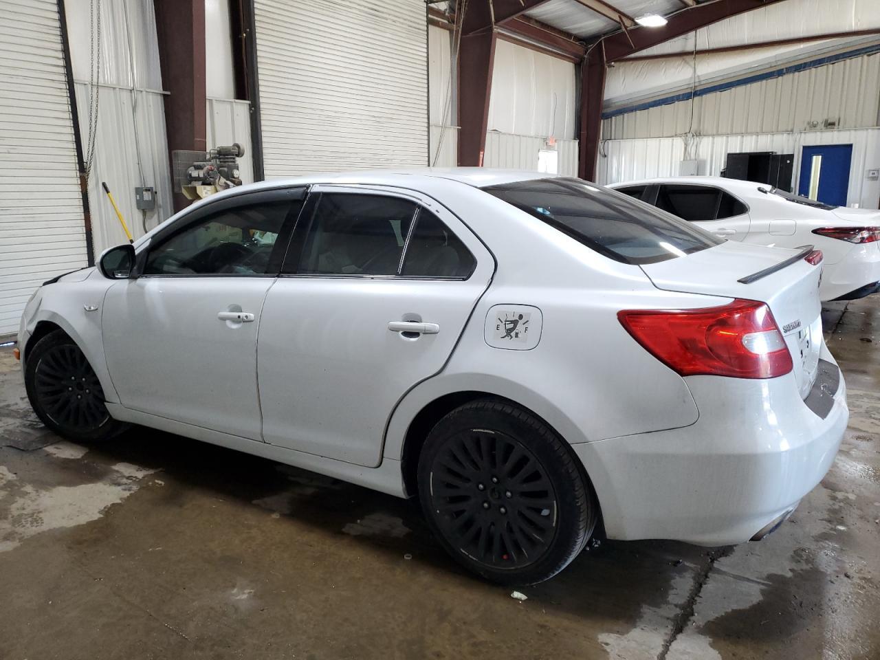 2012 Suzuki Kizashi Se - Фото 2