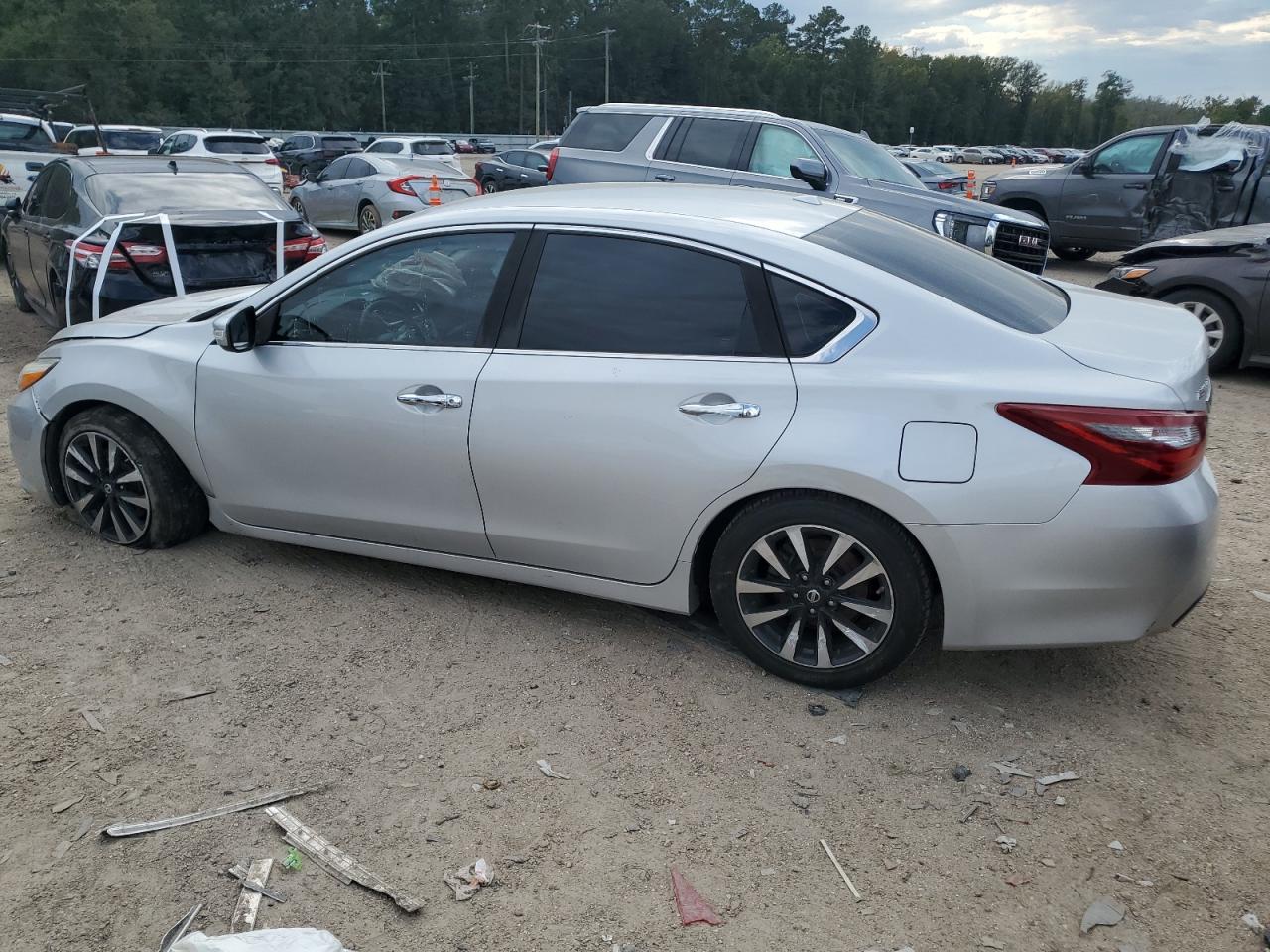 2018 Nissan Altima 2.5 - Image 2