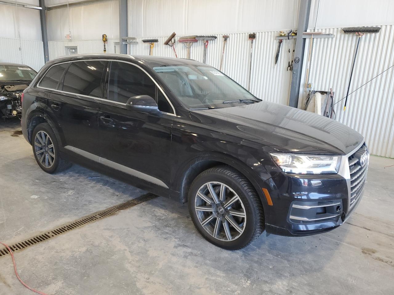 2017 Audi Q7 Premium Plus - Image 4