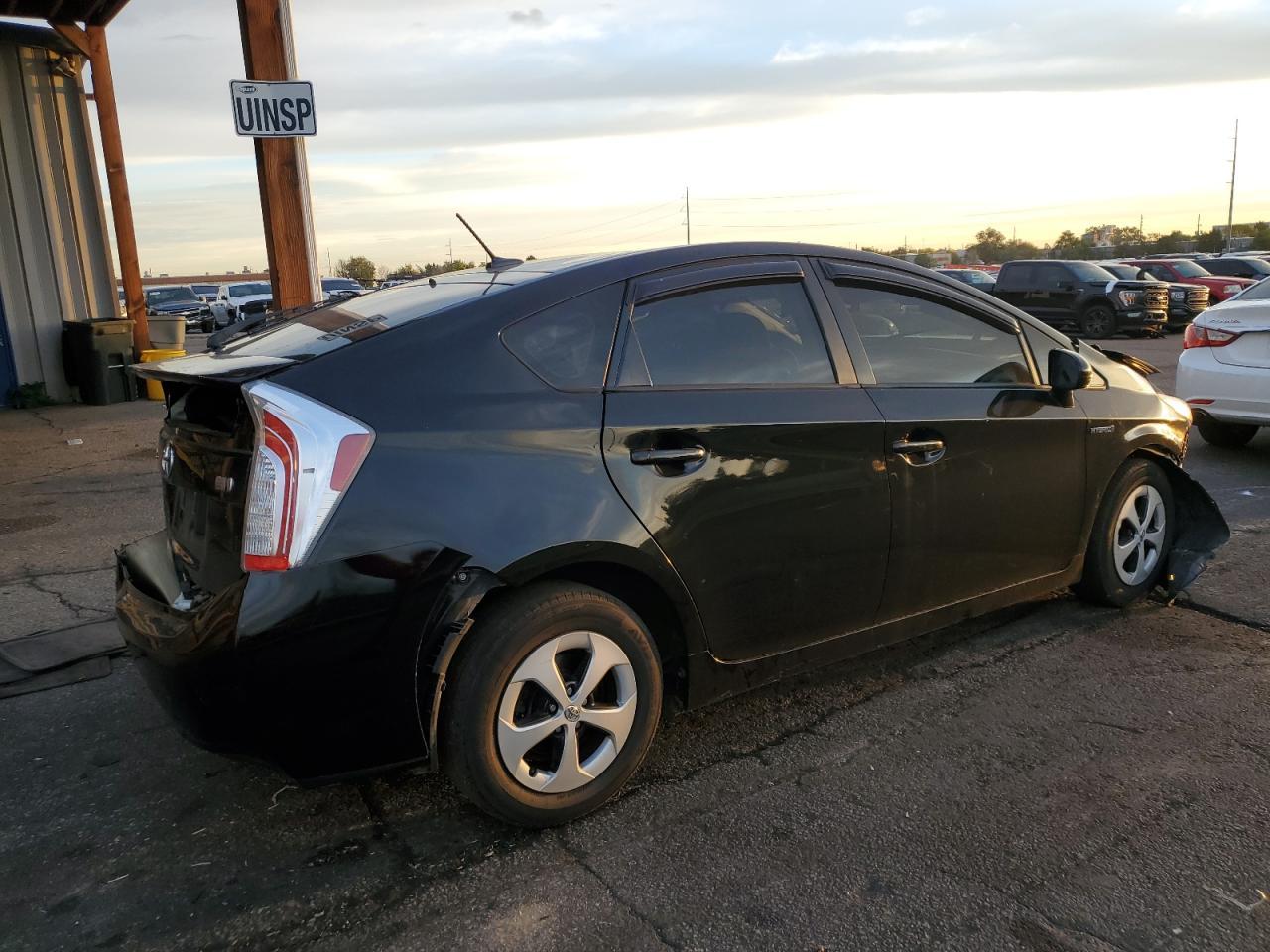 2012 Toyota Prius - Фото 3